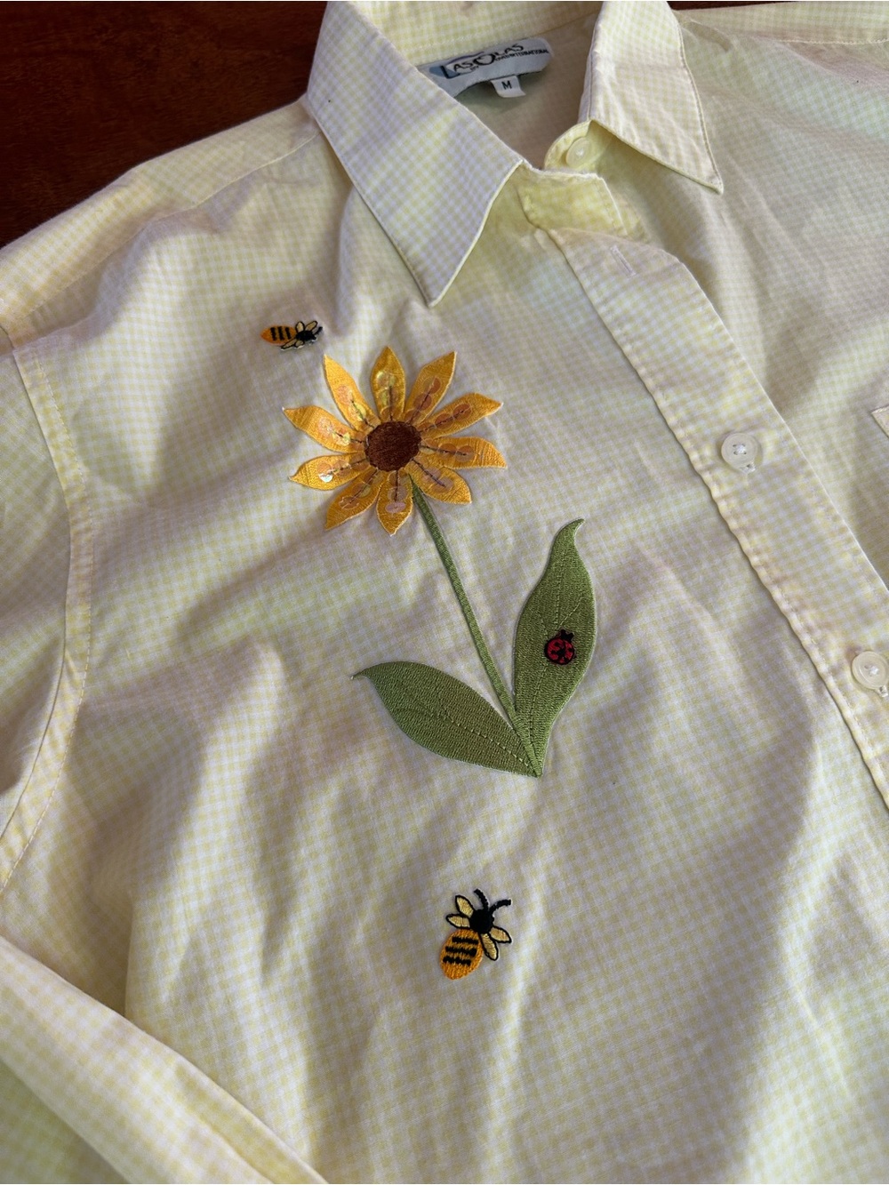 Las Olas Yellow Gingham Bee & Sunflower Embroidered Button-Up Shirt M